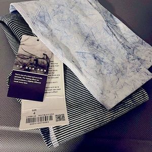 LULU LEMON NWT EBB to train white blue yoga and cross training pants!!